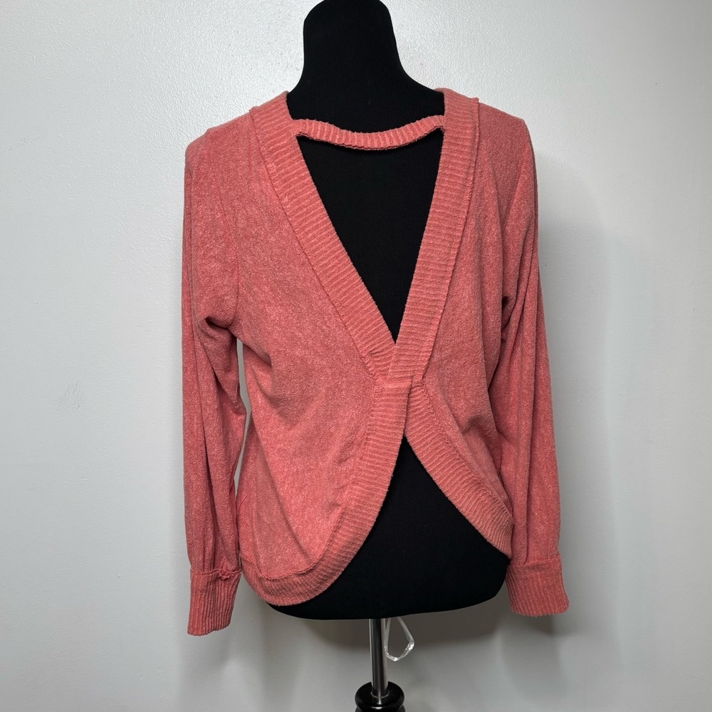 BKE Cutout Back Sweater Women’s Small Pink Rayon Blend Open Back - Picture 2 of 11